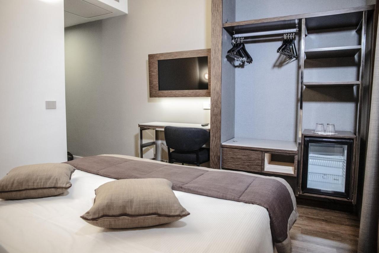Al Manthia Hotel - Gruppo Trevi Hotels Rome Bagian luar foto